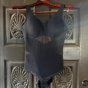 Honeylove Elegant Black Shapewear Bodysuit L